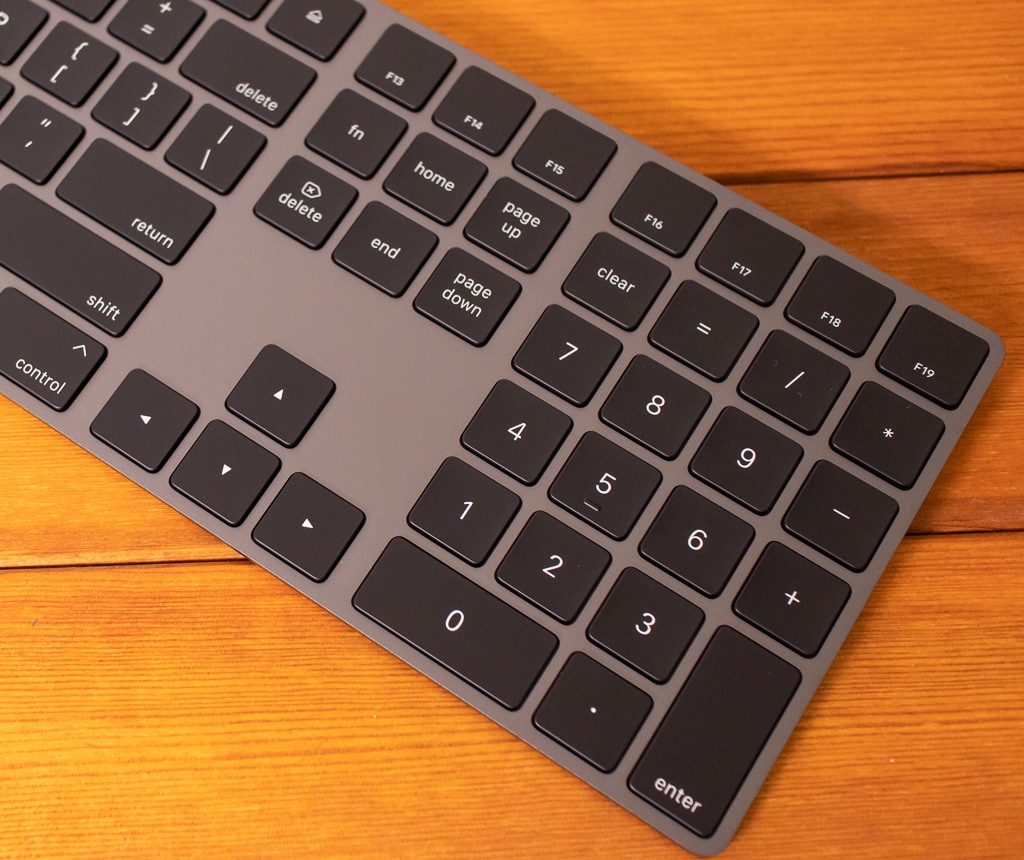 Magic Keyboard スペースグレイレビュー：カッコよすぎなダークカラー