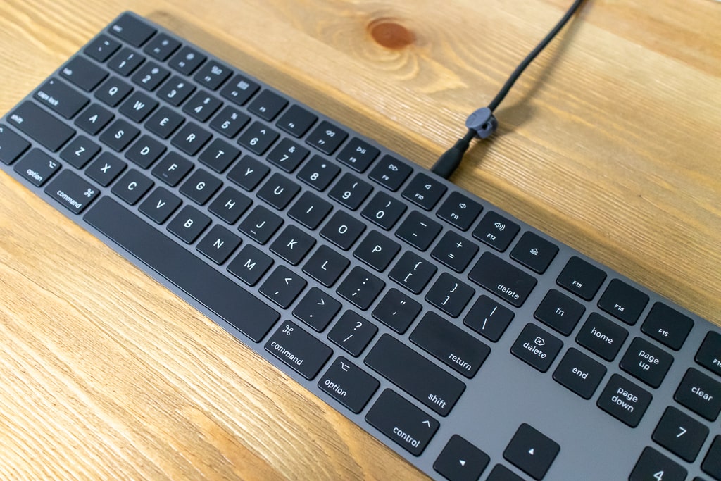 Magic Keyboard スペースグレイレビュー：カッコよすぎなダークカラー