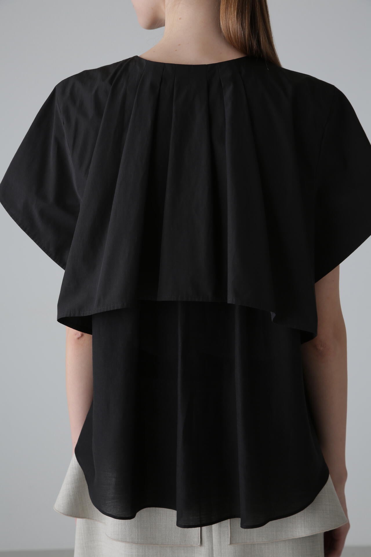 クリスピークロスブラウス | ADORE（アドーア） ｜【公式】通販mix