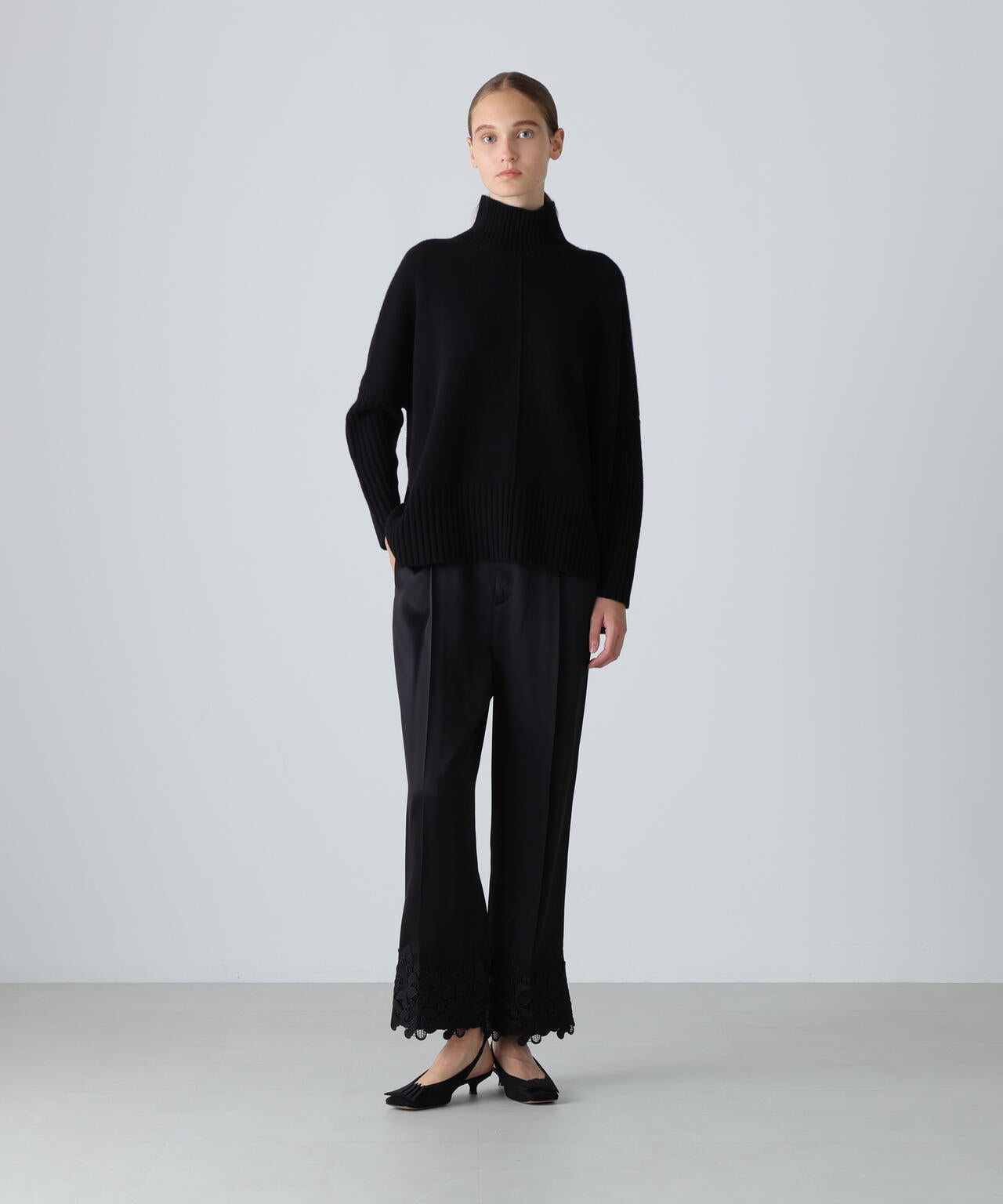 ブライトサテンパンツ | ADORE（アドーア） ｜【公式】通販mix.tokyo