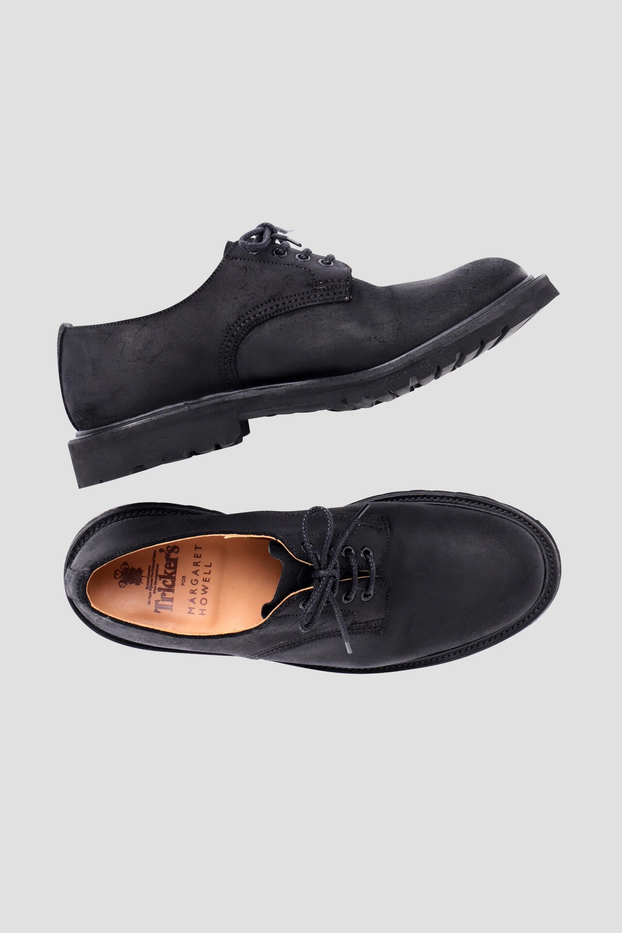 WAXY LEATHER | MARGARET HOWELL（マーガレット・ハウエル） ｜【公式