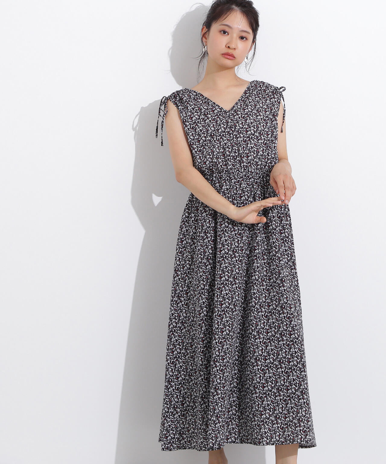 フラワープリントノースリーブワンピース | N. Natural Beauty Basic