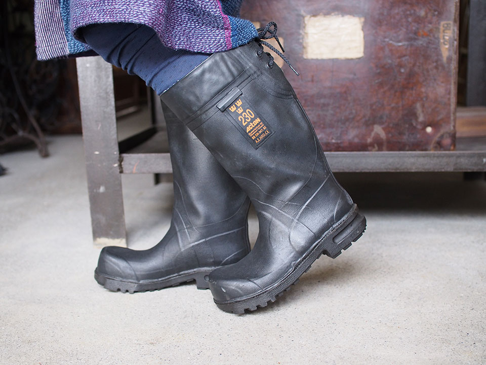 スウェーデン軍放出品のデッドストック「M90ラバーブーツ」 ｜ monbus