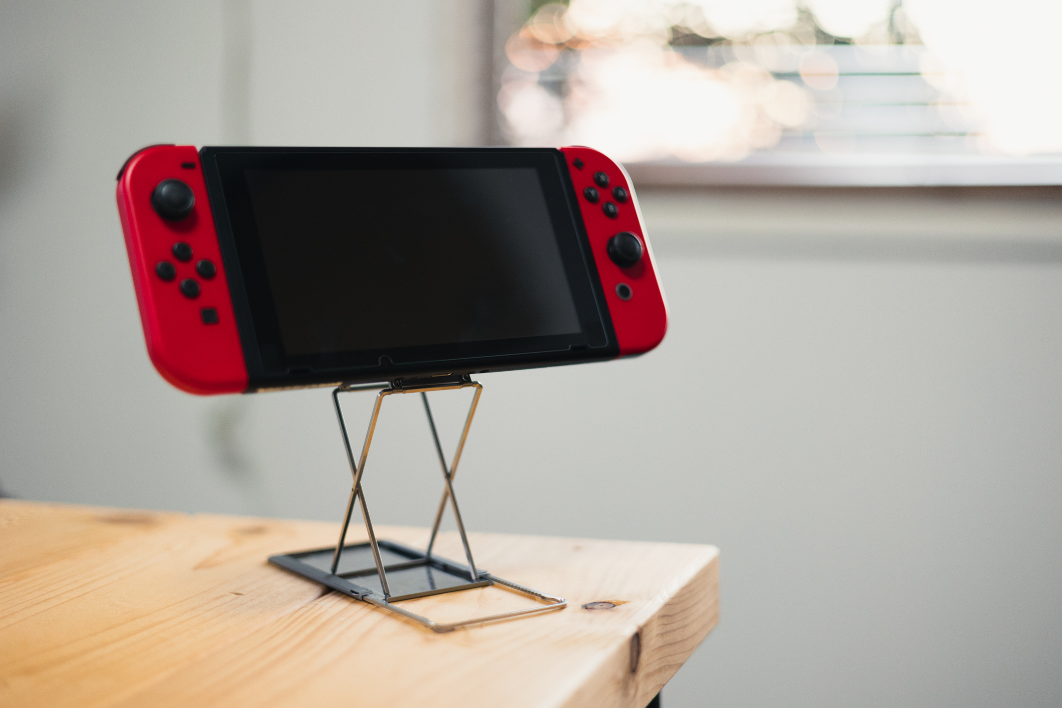 NintendoSwitchの画面を高くするスタンド「Majextand M」 | signature