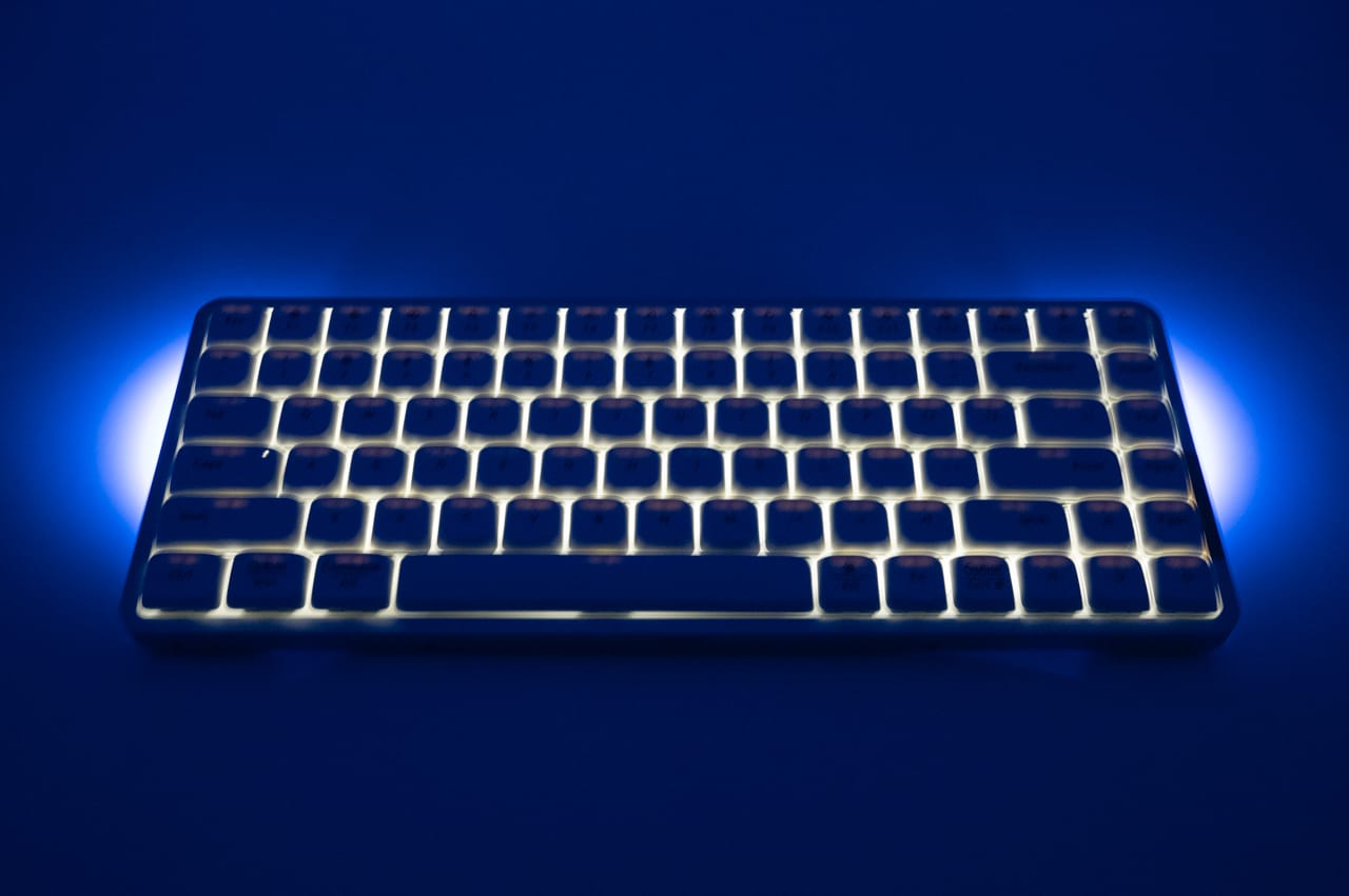 Lofree FLOW レビュー／ロープロファイルで至高の打鍵感を実現した