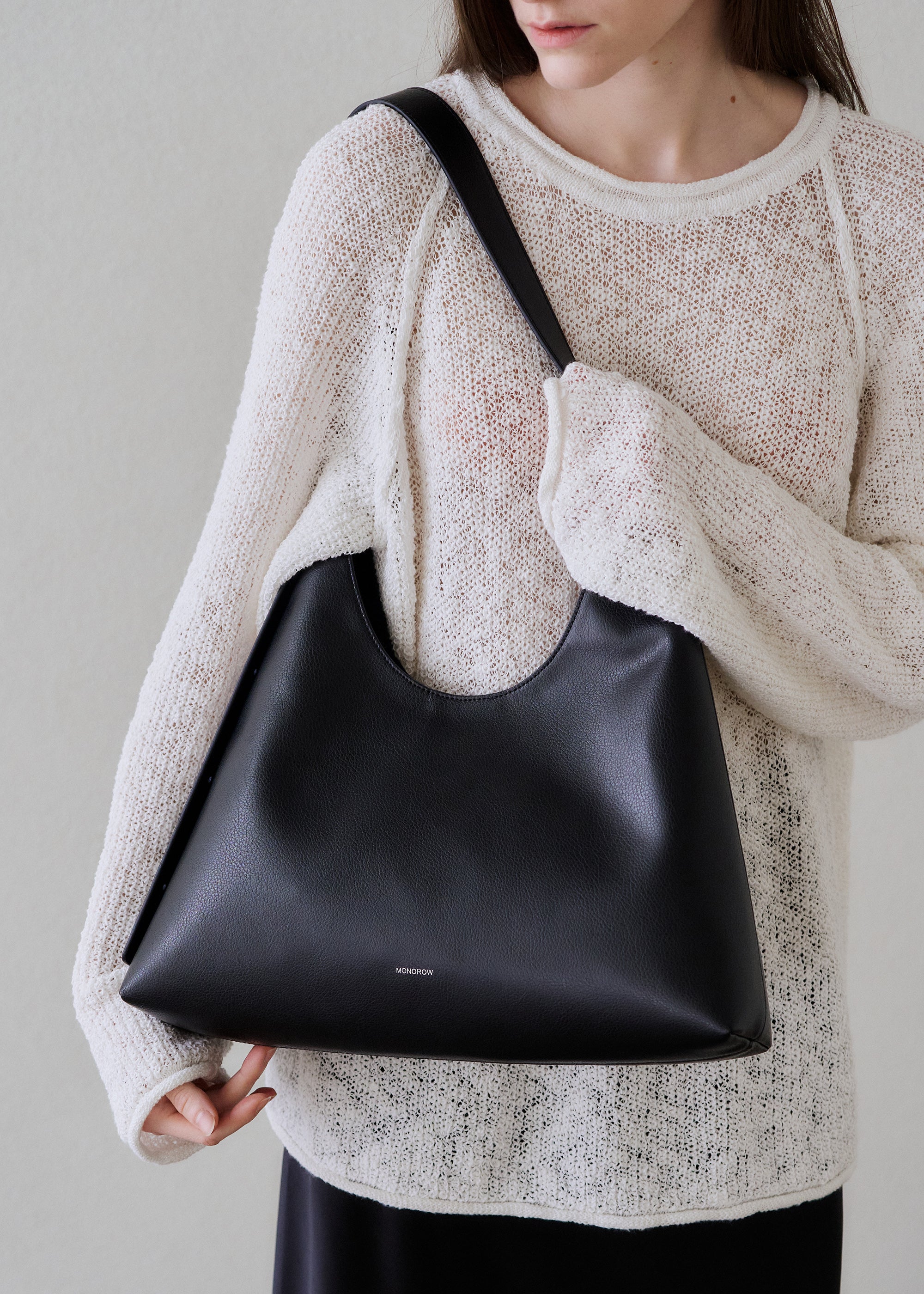 Angle Black – Monorow Indonesia