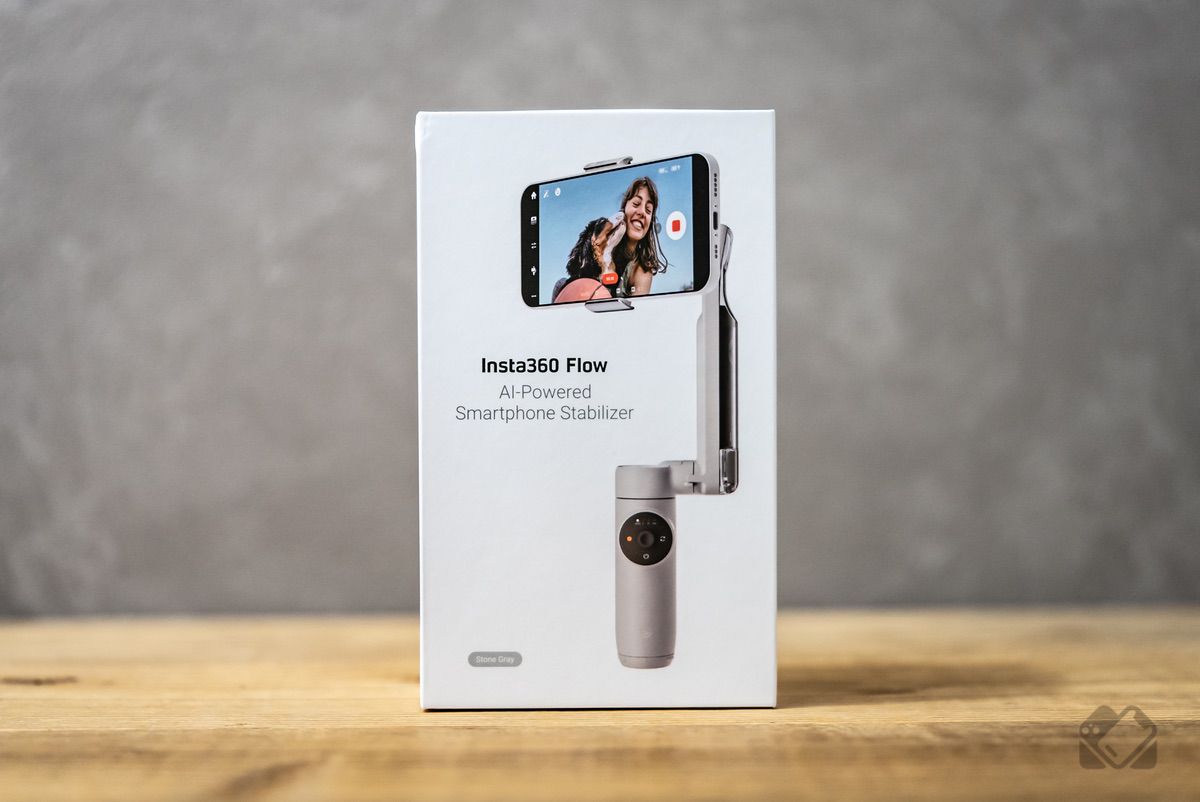 Insta360 flow レビュー：性能最強なスマホジンバルの新定番！機能性