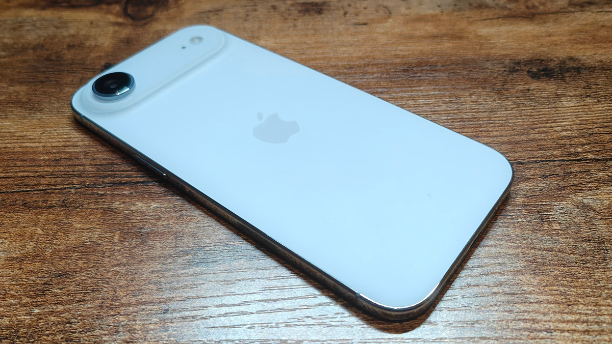 iPhone Airレビュー！薄型軽量iPhoneは誰のためのデバイスなのか