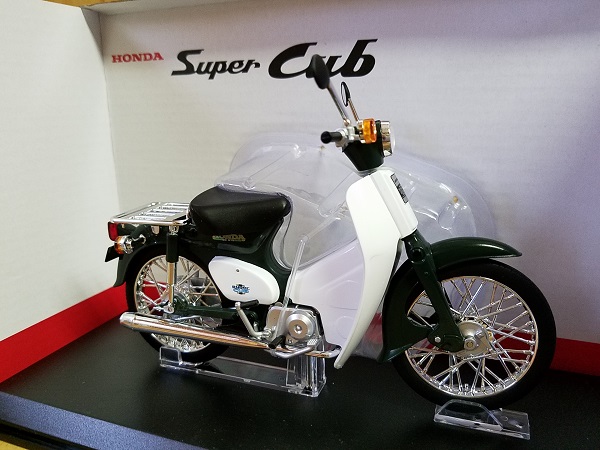 アオシマの完成品バイク「1/12 Honda スーパーカブ50」を手に入れまし