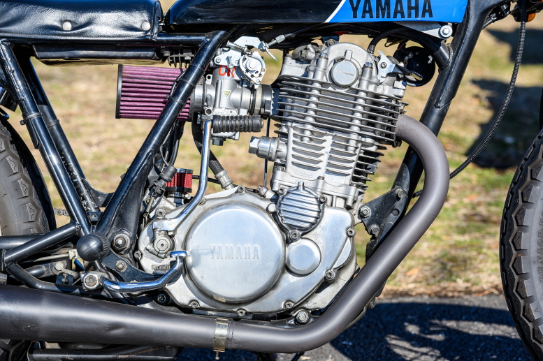 MOTO TIMES／1993 YAMAHA SR400 “Rural Racer”／No.320 | モトタイムズ