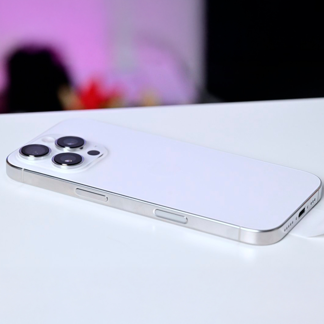 iPhone 16 Pro Max 256GB Blanco E-SIM | 🍏 Al mejor precio en Msf Sale