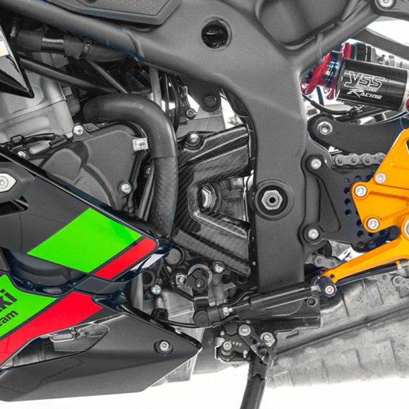 カワサキ ニンジャ ZX-25R カーボン・フロントスプロケットカバー