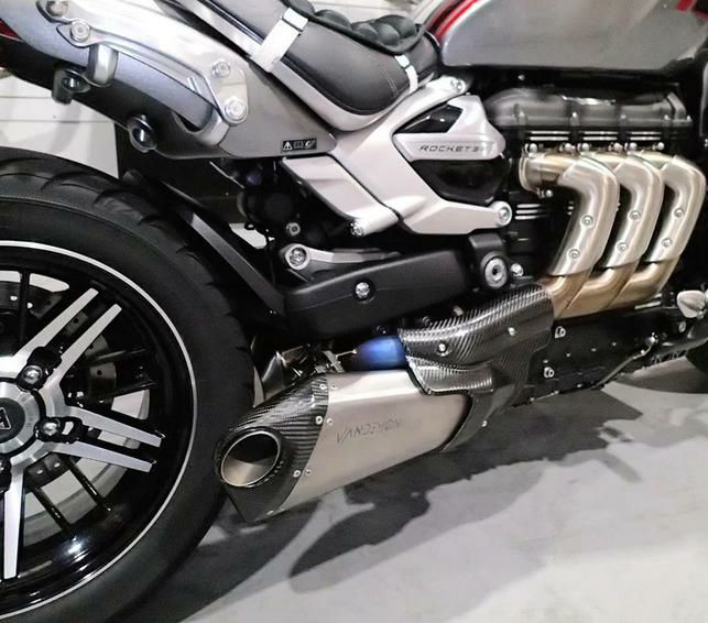 ロケット3R/GT ステルス Eバルブ チタン スリップオンマフラー