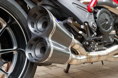 ドゥカティ ディアベル ワンオフチタンマフラー