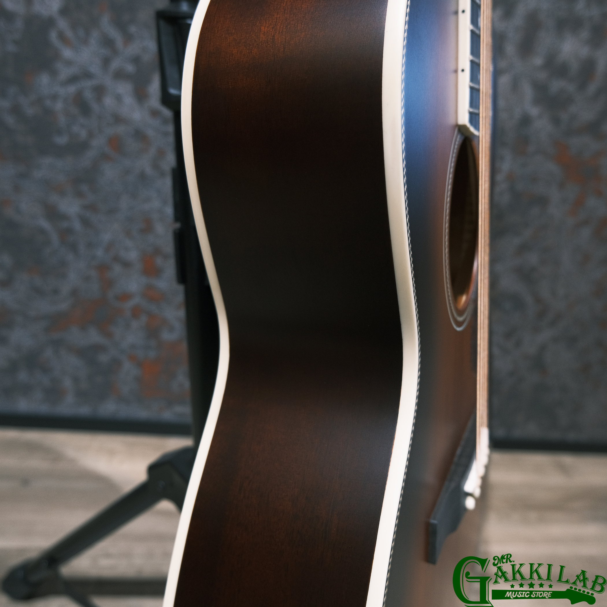 Paul Reed Smith(PRS) SE Parlor P20E w/Fishman Tobacco Sunburst