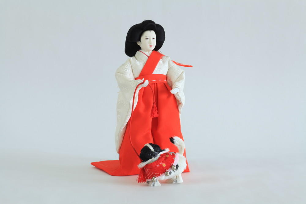 狆(ちん)引き官女 雛人形 明治期B 雛人形 狆引き官女 犬引き