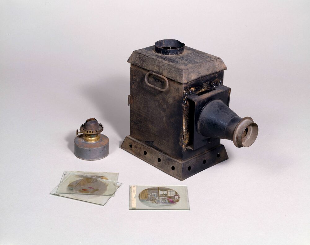 幻灯機 | ToMuCo - Tokyo Museum Collection