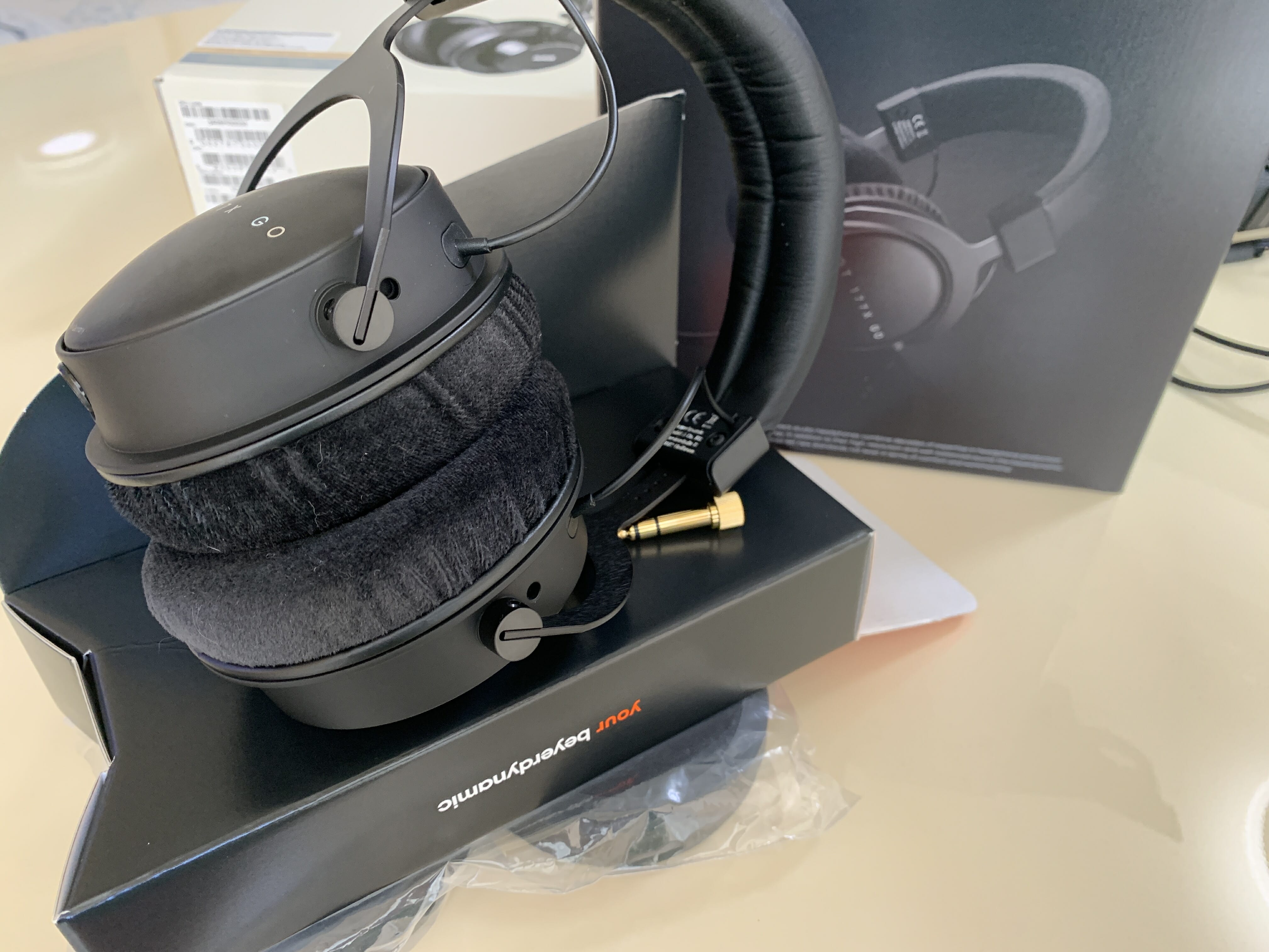 密閉型ヘッドホン beyerdynamic DT 177X GO ファースト