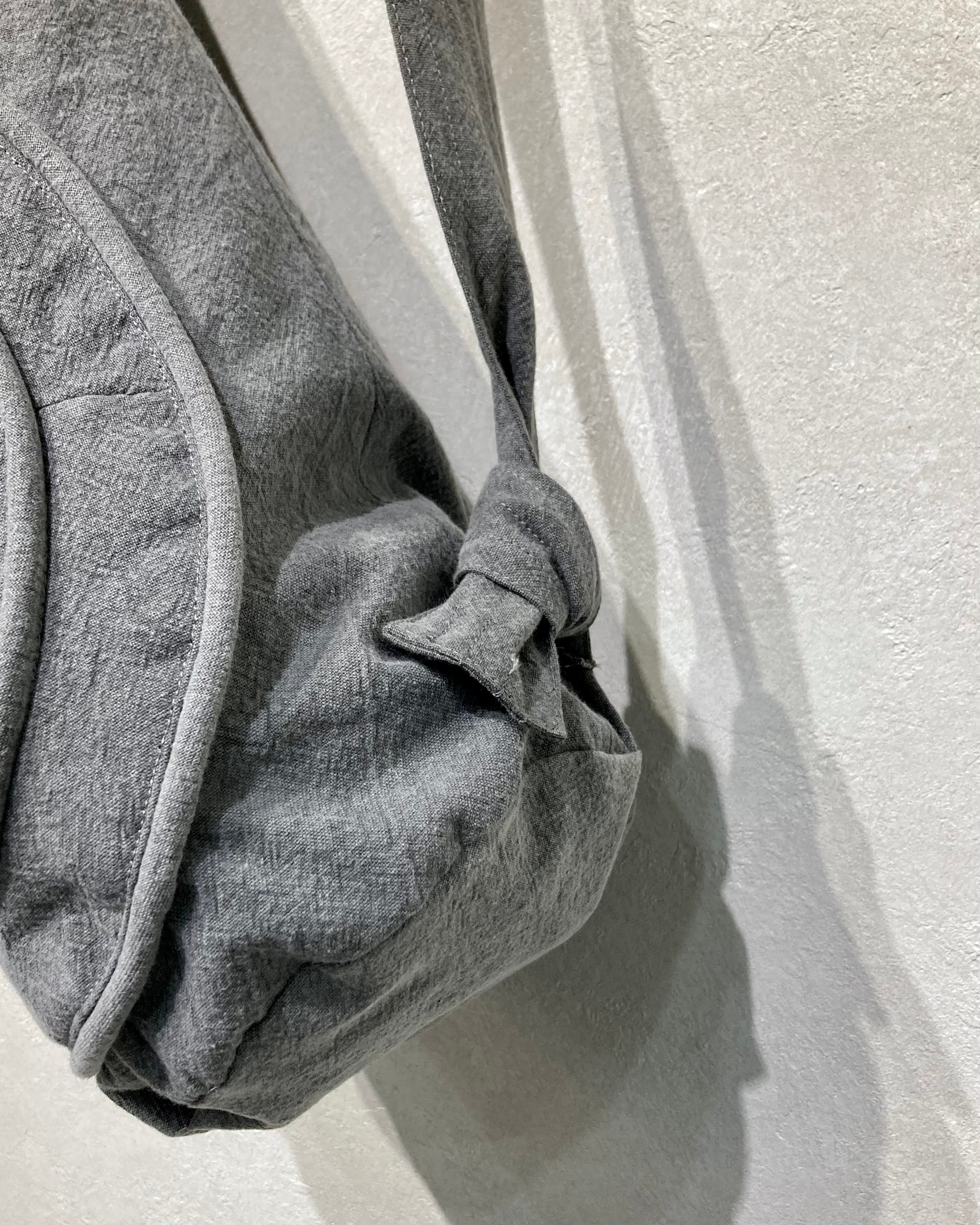 JIAN YE / TAO BAG - Gray – my brain is only a receiver