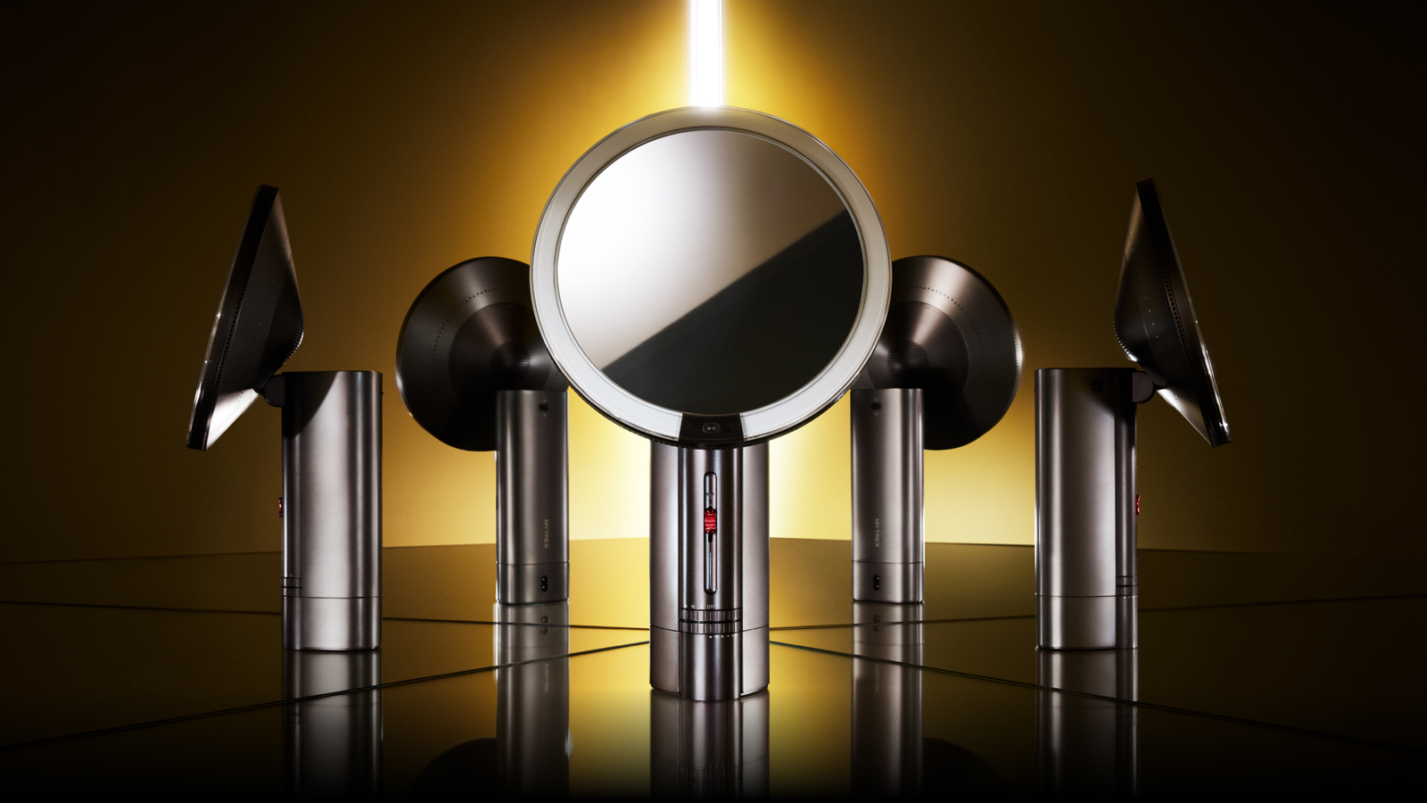 MYTREX】新発想！鏡面から光を肌にくまなく照射するミラー型光美容器