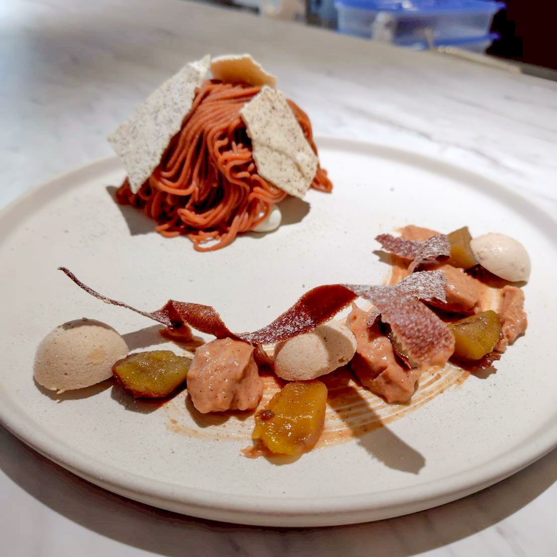 アル】パティシエが目の前で仕上げるアシェットデセール専門店｜島根県