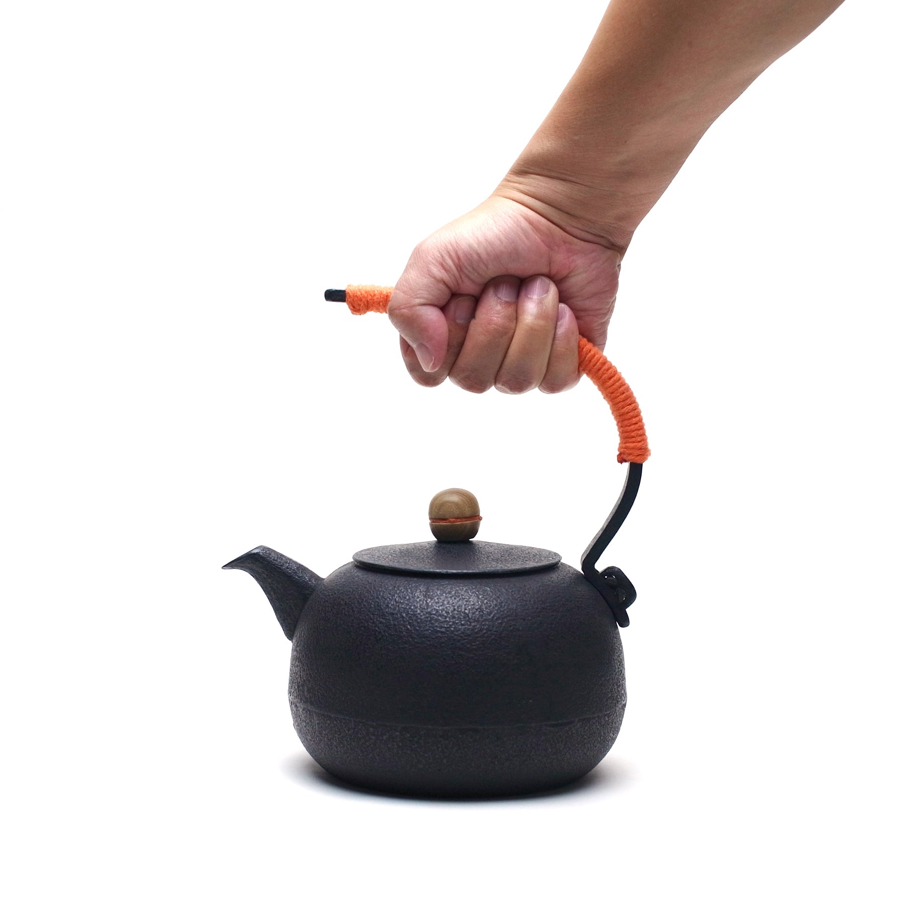 南部鉄瓶｜珈琲ドリップポットA 肌 1.0L – 有限会社薫山工房