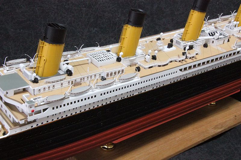 1/350 客船 R.M.S.タイタニック ディティールアップ 電飾組込完成品
