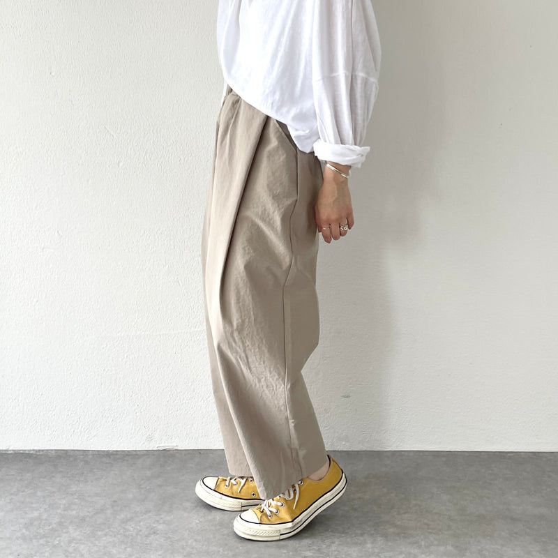 tuck wide pants / beige（タックワイドパンツ / ベージュ） | natto