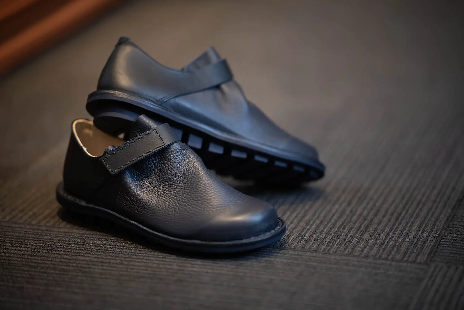 鹿革の柔らかさに感動する靴】 トリッペン Beutel - Natoriya