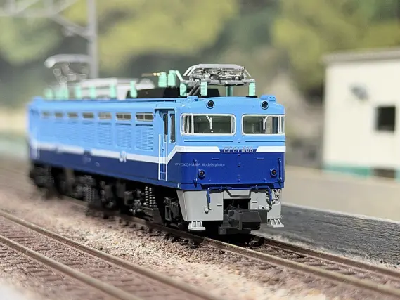 EF81 408 JR貨物試験塗装機が入線です。ホビーセンターカト 3066-S