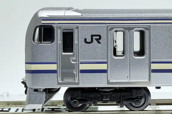 E217系（Y101編成・リバイバルカラー）が入線しました。 TOMIX 93564