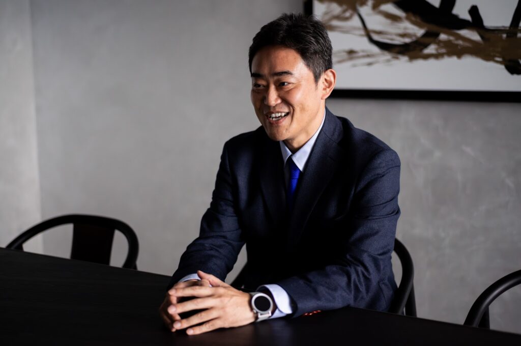 代表インタビュー】whyme株式会社 代表取締役CEO 鈴木 隆之 | 熱狂