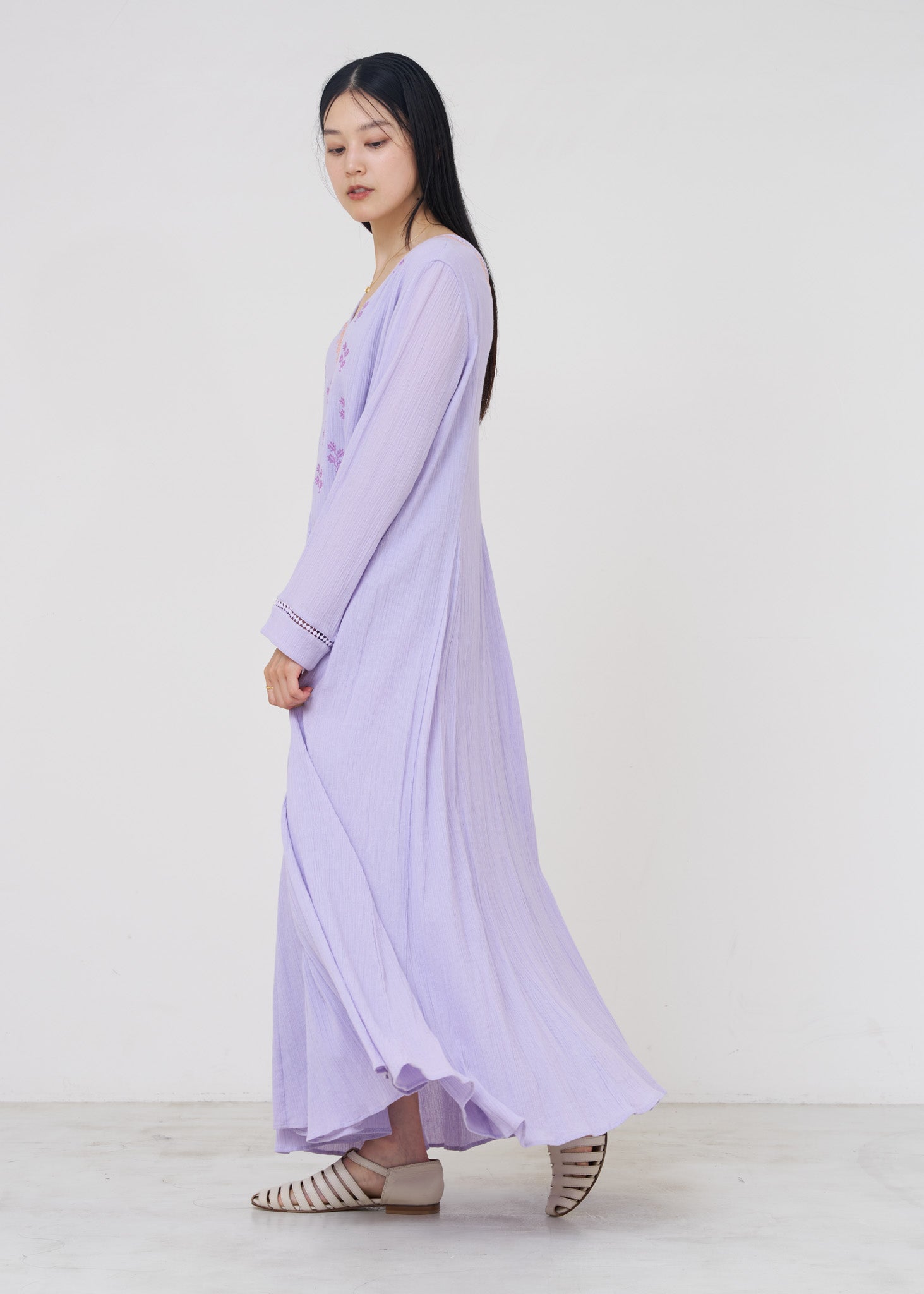 Cotton Gauze Leaf Embroidery Panel Dress | Pasand by ne Quittez