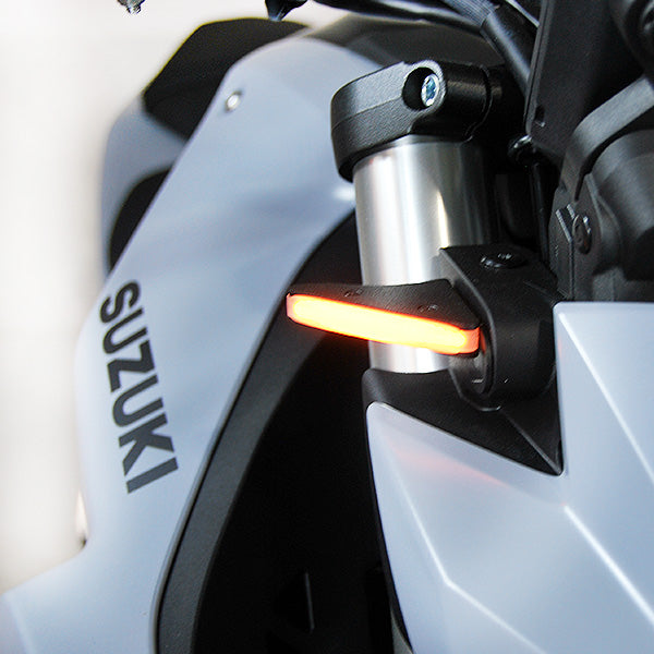 suzuki-GSX-8S-front-signal-001