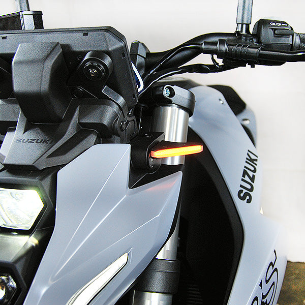suzuki-GSX-8S-front-signal-002