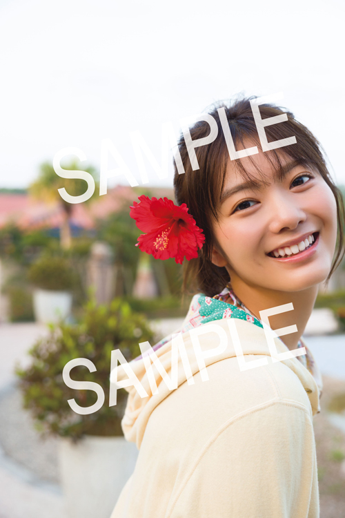 櫻坂46人気メンバー 田村保乃1st写真集 水着ショットなど未収録カット