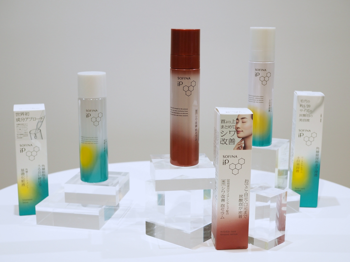 SOFINA iPから泡タイプのシワ改善美容液が登場! 効果的な使い方を聞い