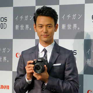 これから一眼レフに挑戦しようという人に手に取ってほしい」 - 妻夫木