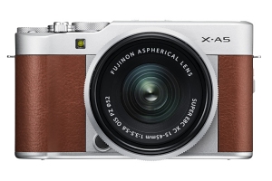 富士フイルム、400gを切る軽量ボディのミラーレス「X-A5」 | マイナビ