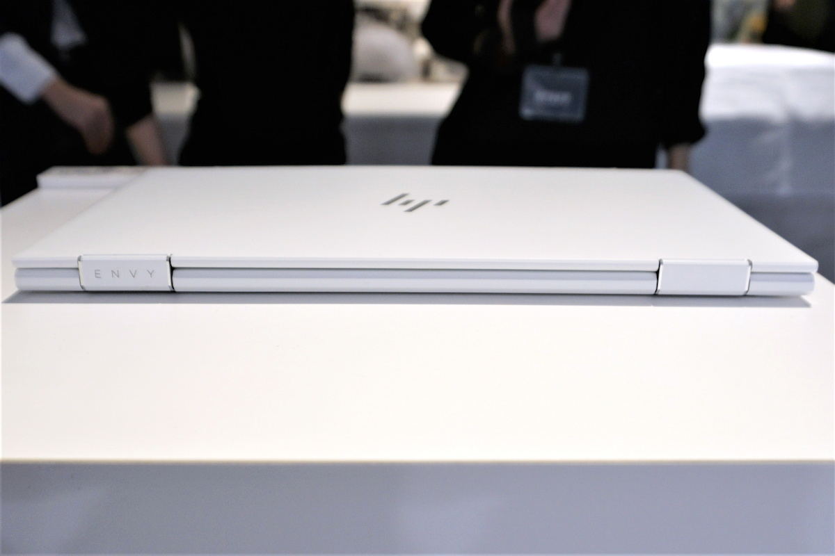 日本HPから4つのプレミアムノートPC、なんと「木」を使ったモデルも