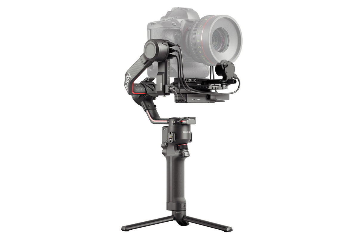 DJI、Roninシリーズの新型片手持ち3軸ジンバル「DJI RS 2」「DJI RSC 2