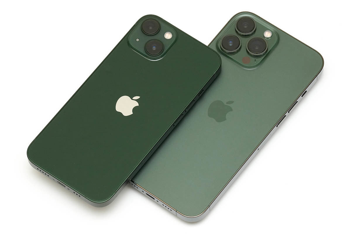 iPhone 13シリーズの新色「グリーン」を入手！ 深みのある色合いが魅力