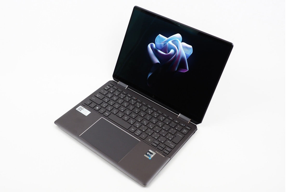 高級感を堪能しつつ性能にも大満足！ HP「Spectre x360 14」をレビュー