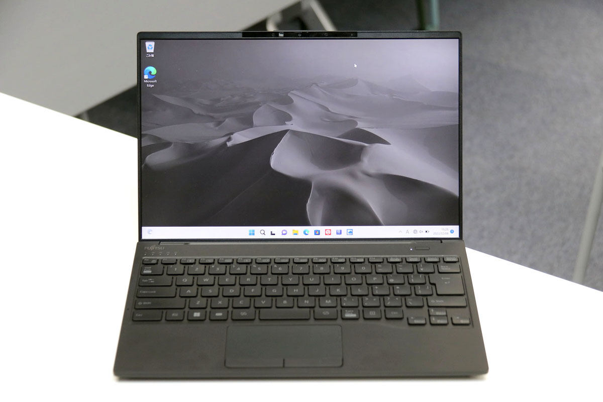 驚きの軽さ、富士通の14型軽量ノートPC「LIFEBOOK UH-X/H1」挑戦の裏側