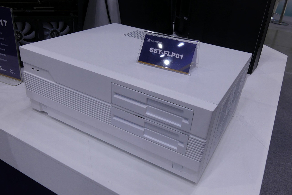 COMPUTEX TAIPEI 2023 - SilverStone、9801風？ まるでフロッピー付き