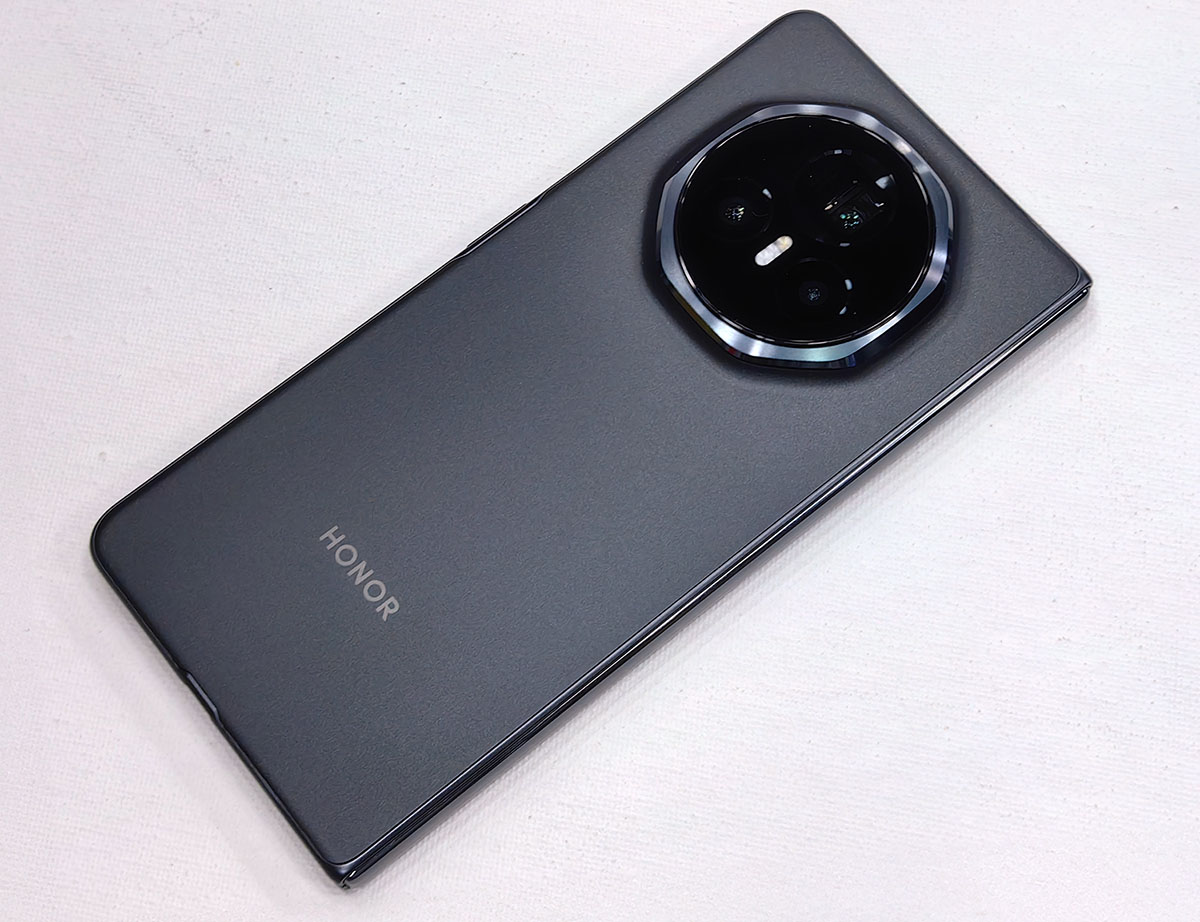 世界一薄い折りたたみスマホ「HONOR Magic V3」を触ってみた | マイ