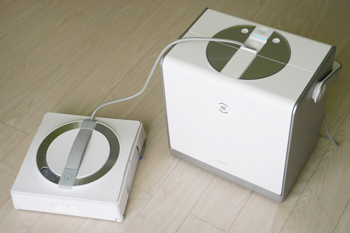 一度使ったら手放せなくなる、エコバックスの窓ふきロボット掃除機