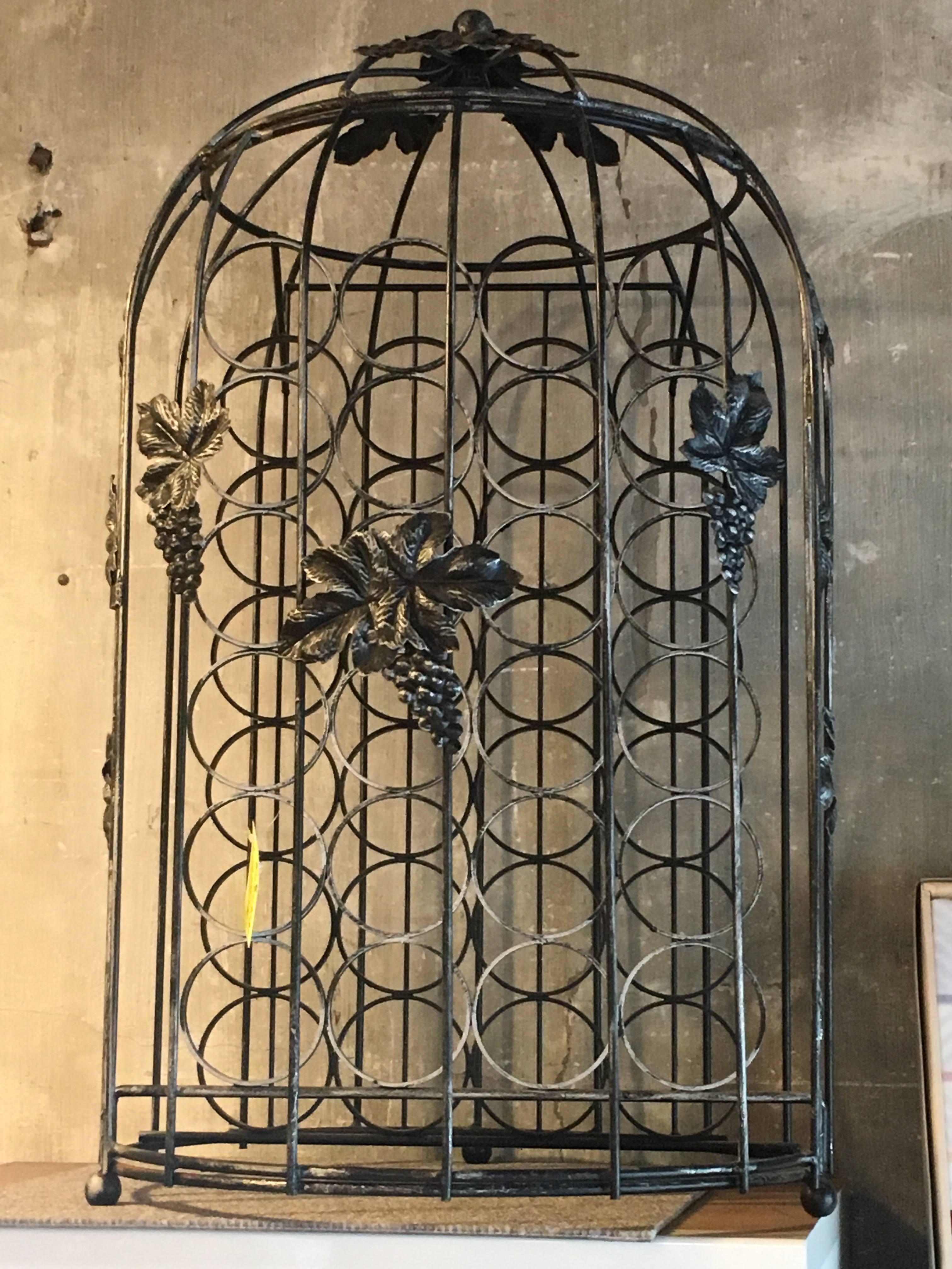 総合リサイクルショップ RecycleGallery NEWS / 鳥かごのような