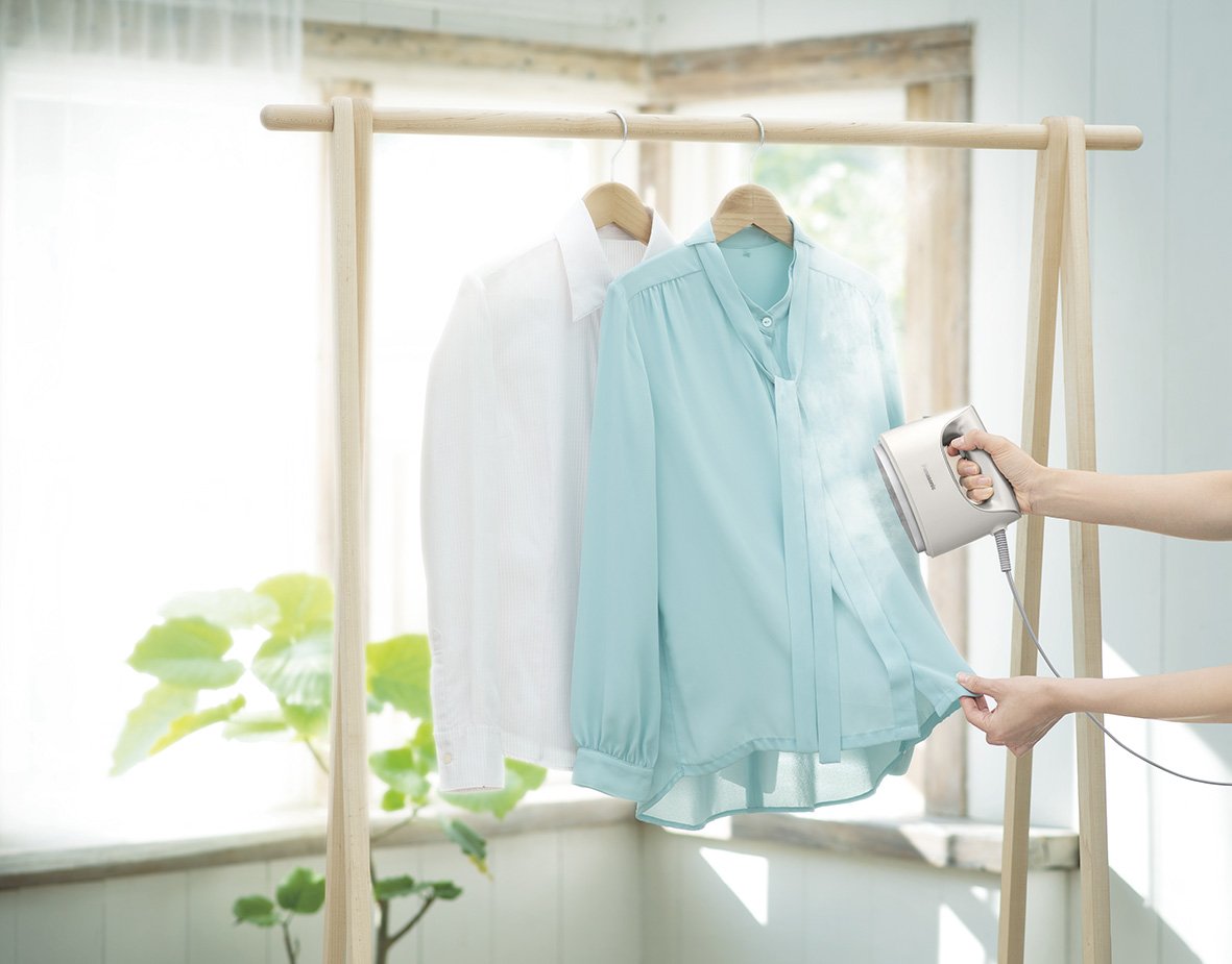 衣類スチーマー 2機種を発売 | 個人向け商品 | 製品・サービス