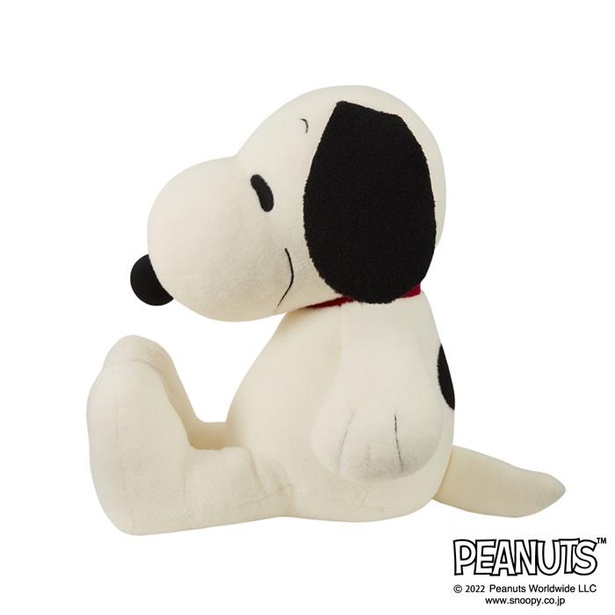 スヌーピーとハグできちゃう！人気のぬいぐるみシリーズに特大サイズが